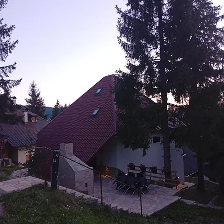 Деревянный коттедж Druga Prica Власич